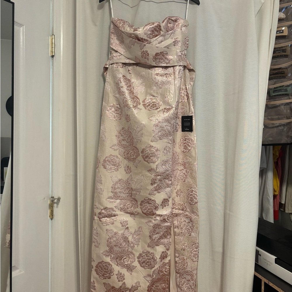 NWT - Lulu’s Redefine Regal Pale Pink Floral Jacquard Strapless Maxi Dress - NWT - Picture 4 of 5